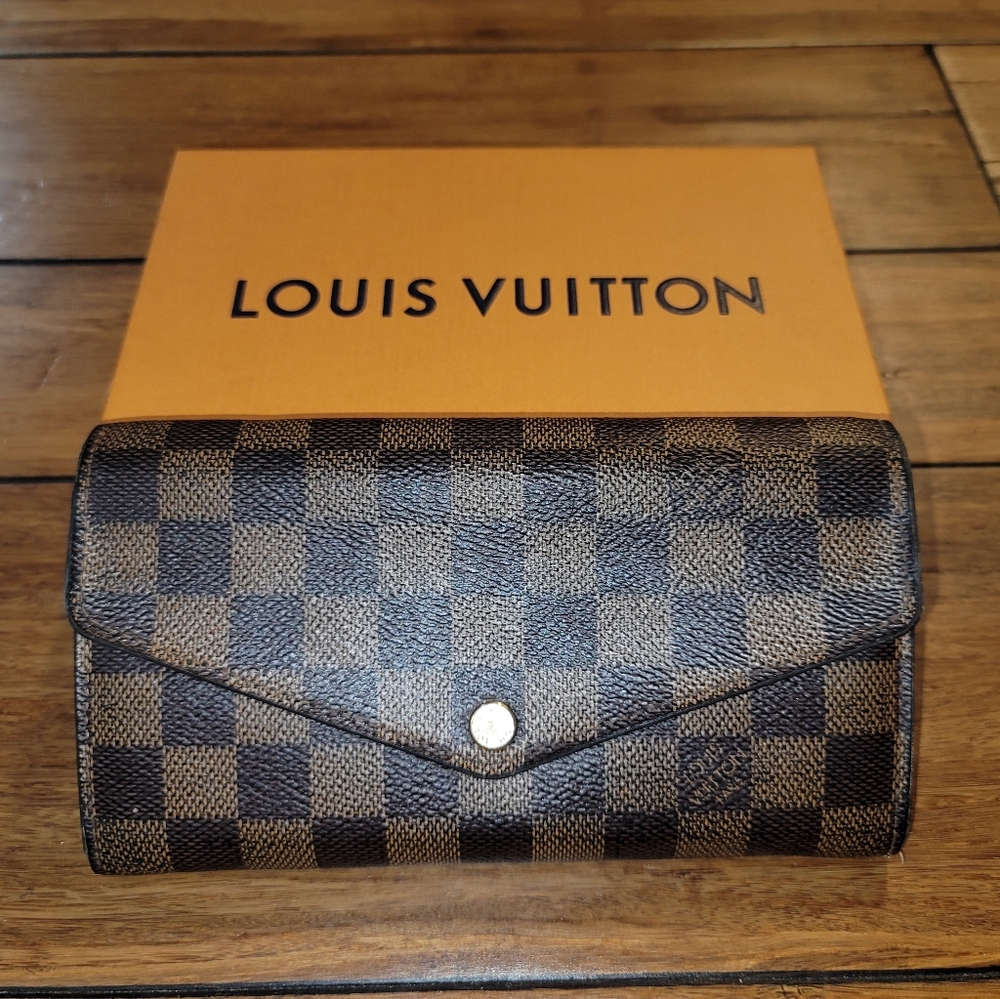Louis Vuitton Sarah Damier Ebene Wallet